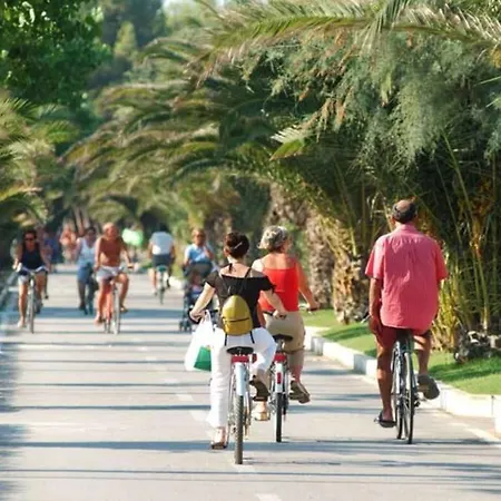 Elegante Trilocale Marconi Prima Fila Mare *